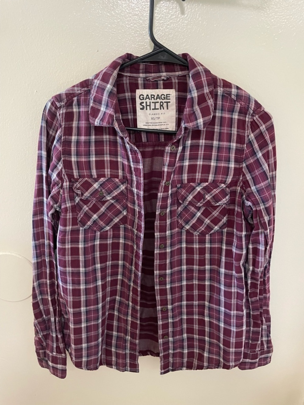 ✨Women’s Garage Flannel Button Up Size XS
